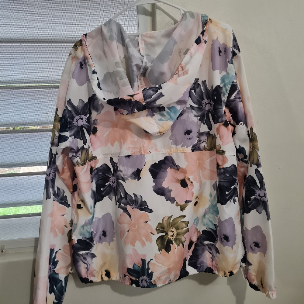 Women jacket - Picture 2 of 3